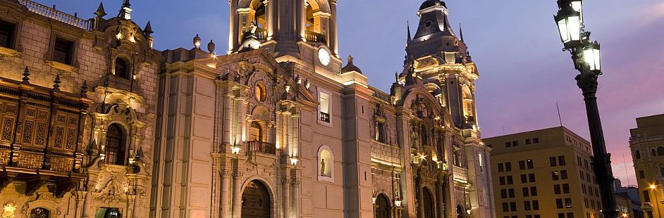 Night city tour through Lima's downtown - 3 hours
